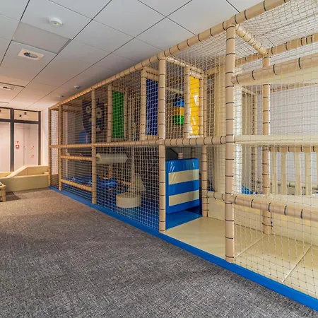 Apartment Nadmorski Loft Port - 750 M Od Plazy Kolobrzeg