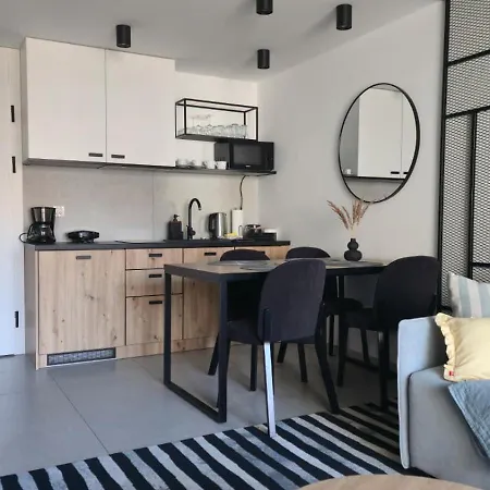 Lägenhet Nadmorski Loft Port - 750 M Od Plazy Kołobrzeg