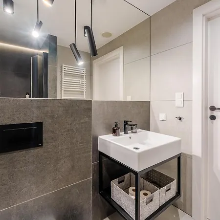 Nadmorski Loft Port - 750 M Od Plazy קולובז'ג