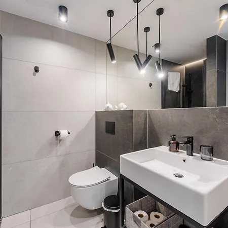 Nadmorski Loft Port - 750 M Od Plazy דירה קולובז'ג