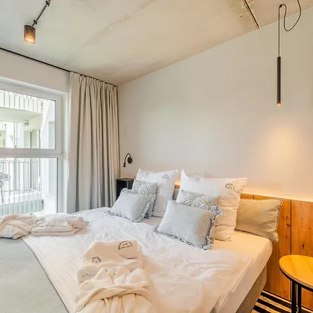 Nadmorski Loft Port - 750 M Od Plazy דירה
